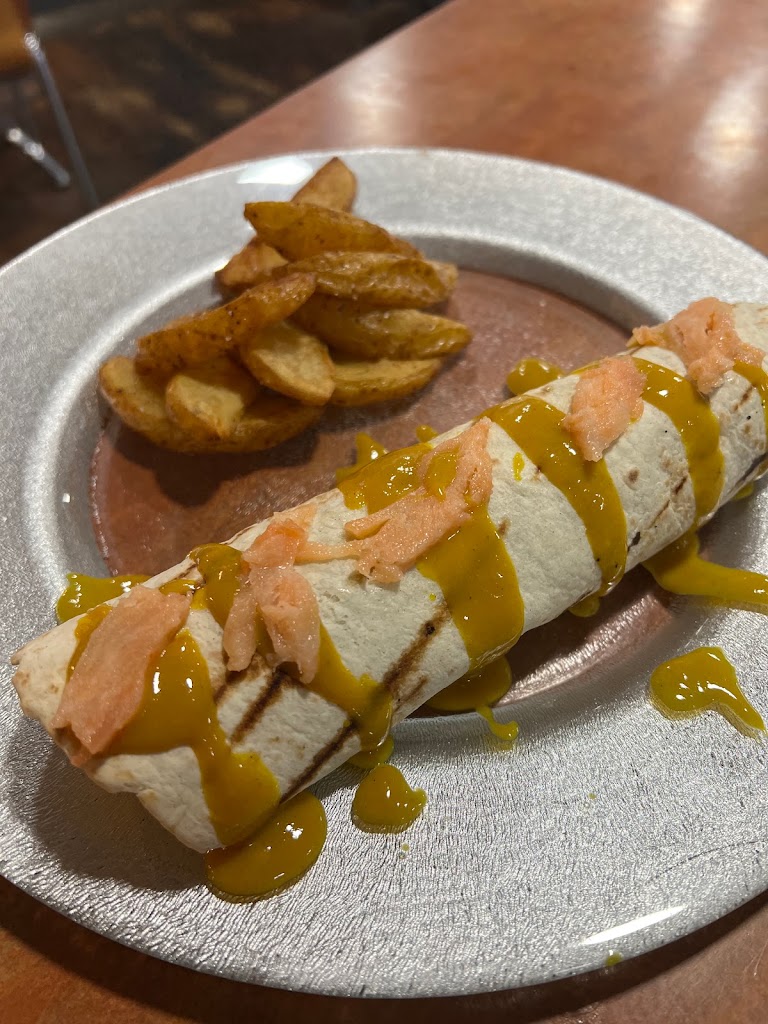 Restaurante Nexus Santa Susanna — Comida y bebida