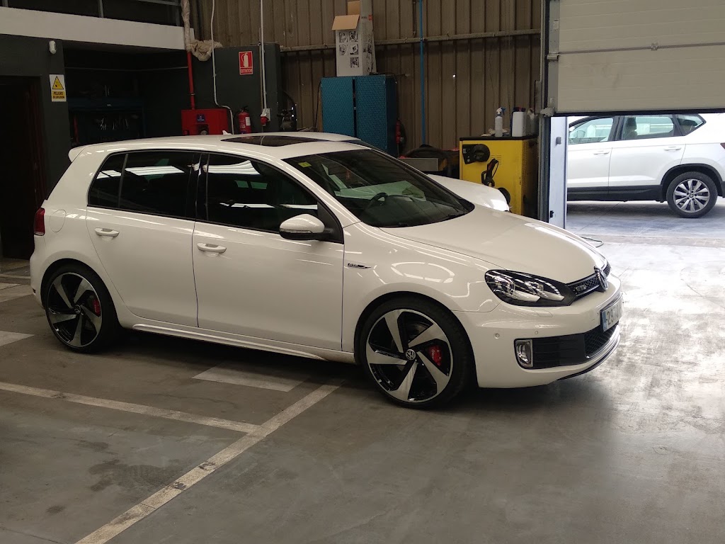 Autos Multironda S.A. — Hatchback