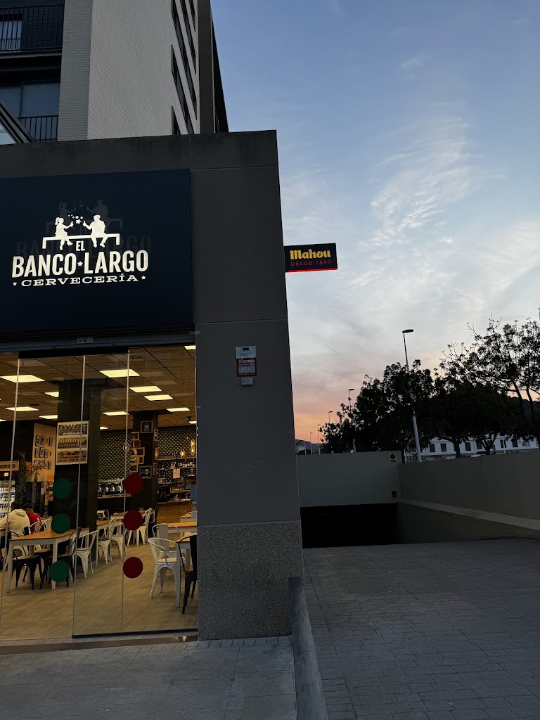 EL BANCO LARGO — Del propietario