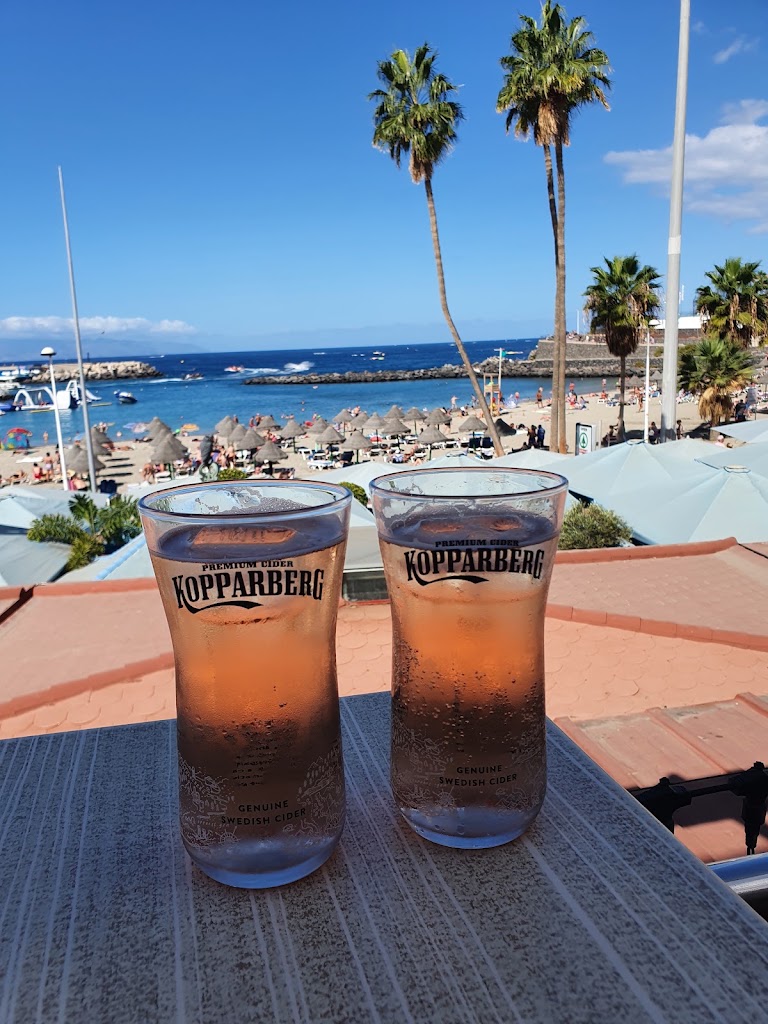 Skybar — Comida y bebida