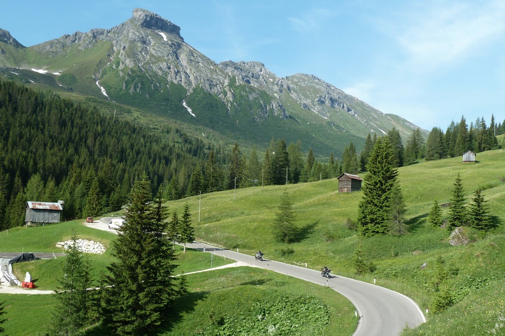 IMTBIKE BMW Motorcycle Tours & Rentals