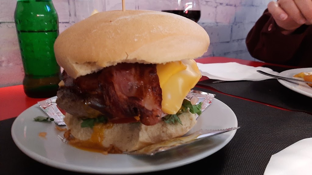 Redburger Hamburgueseria — Hamburguesa