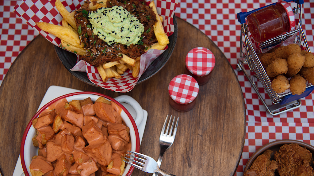 BBT-2 Restaurant & Cocteleria — Comida y bebida