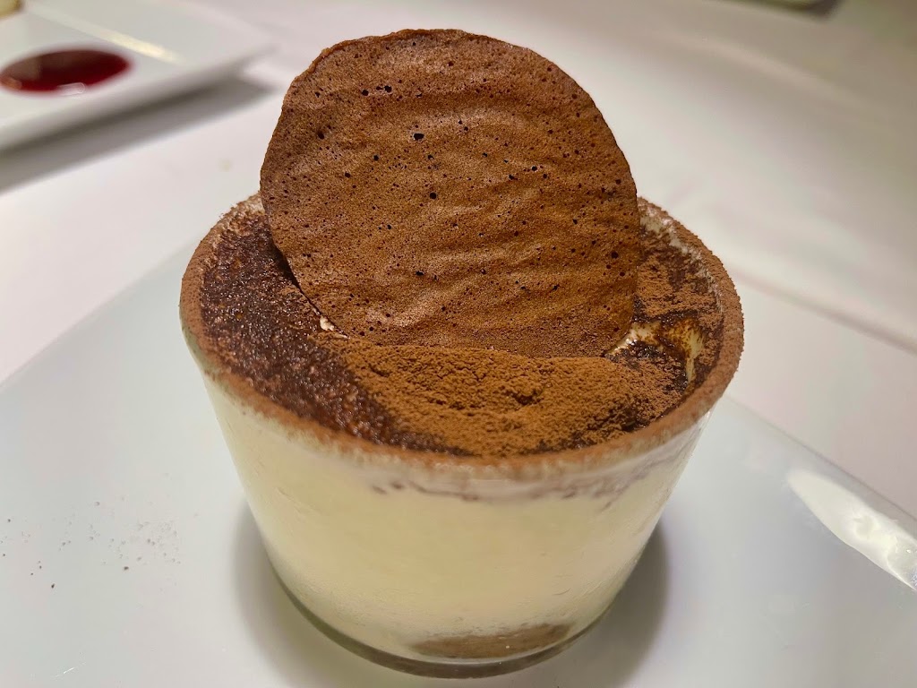 9 de la Borriana — Comida y bebida