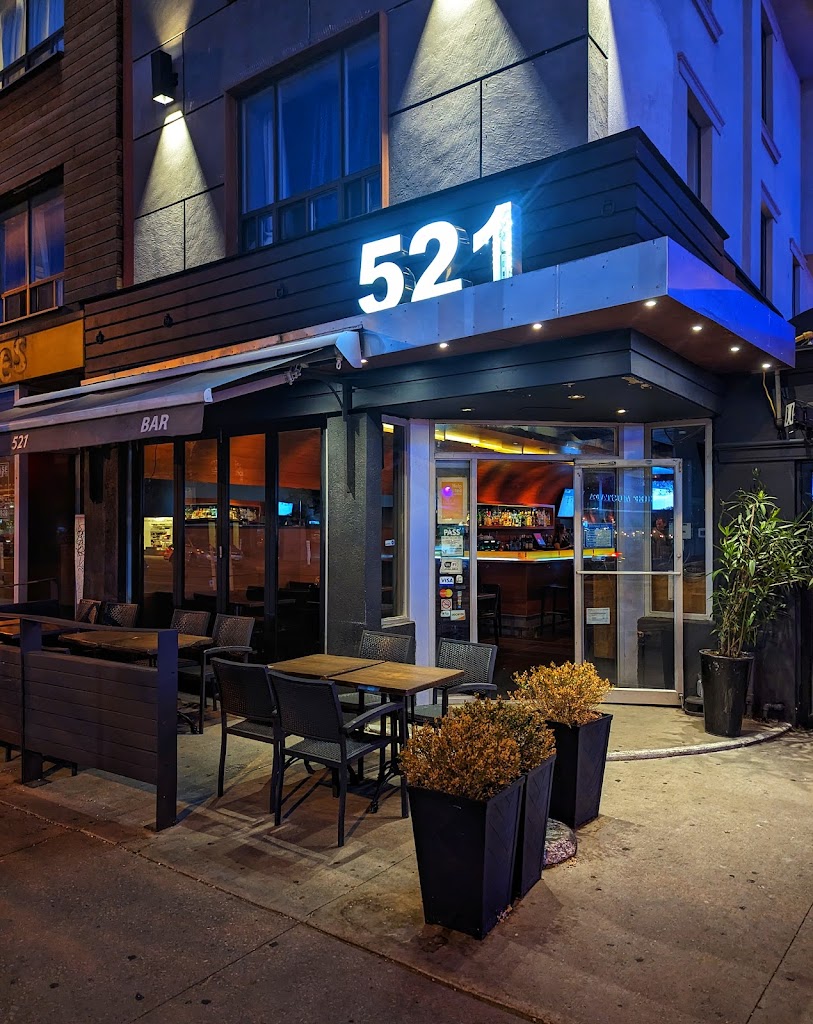 521 Cafe & Bar