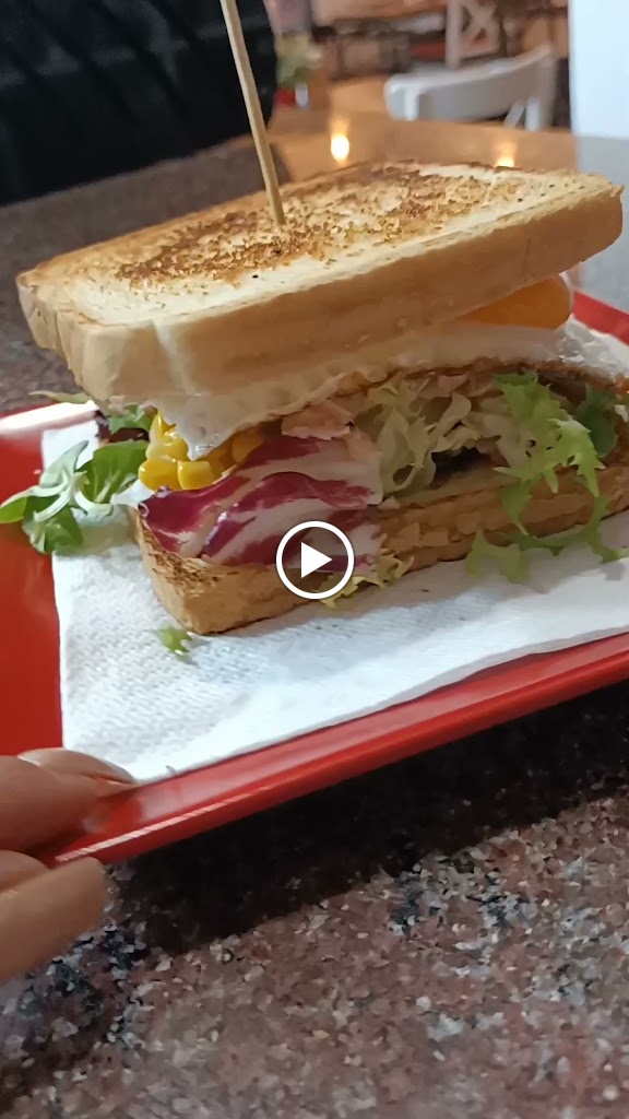Pizzeria Les corts — Videos