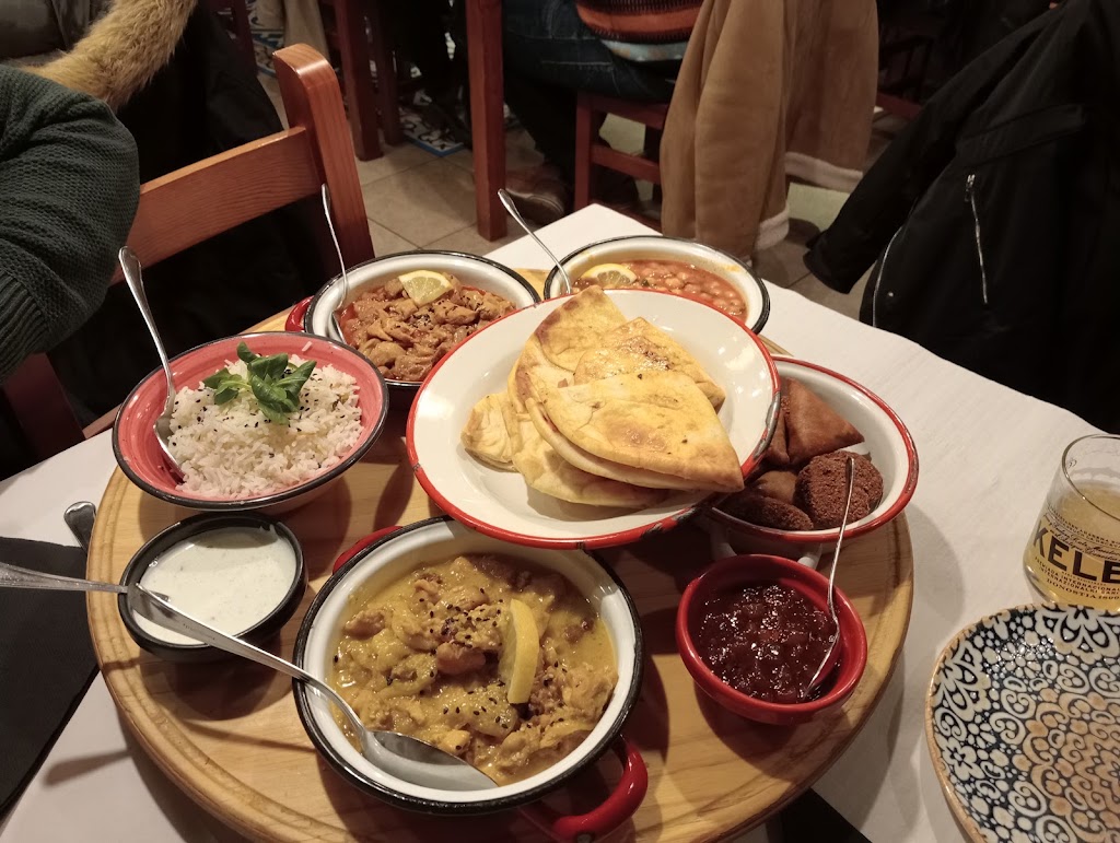 Tabla Tomasa Cocina Internacional — Comida y bebida