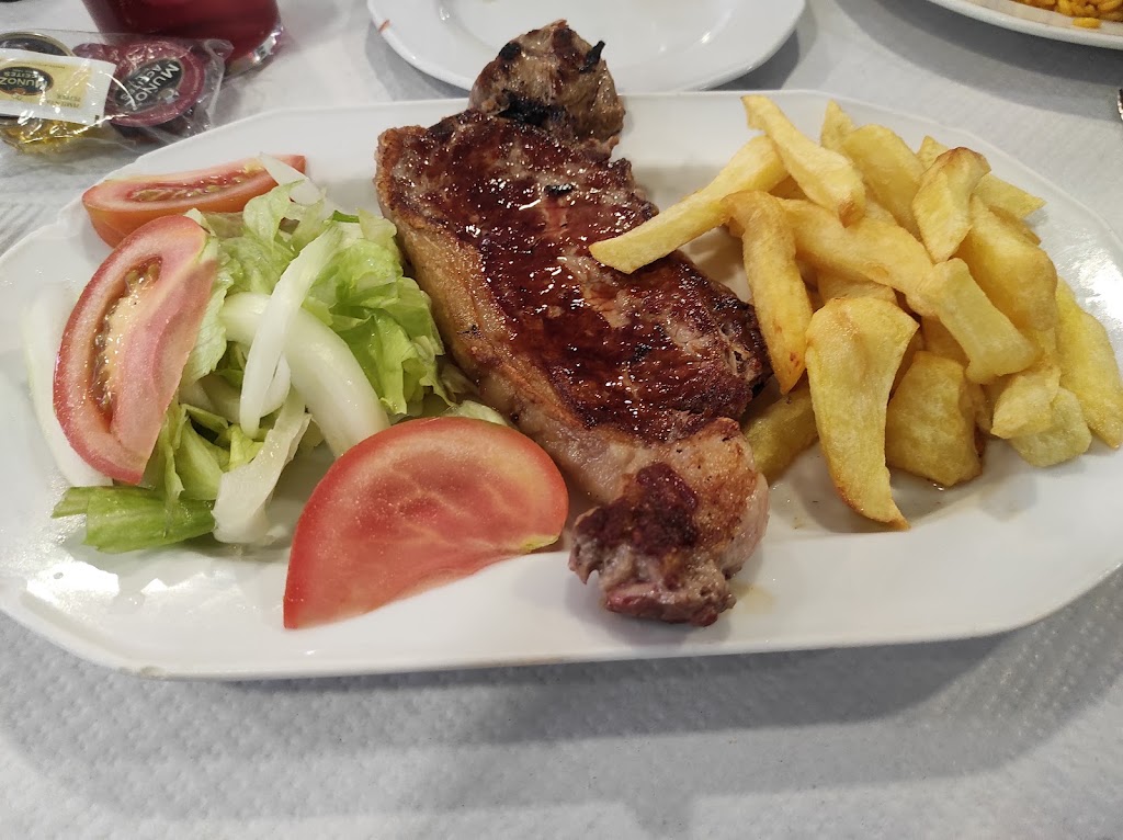 Bar Restaurante El Rincon del Abuelo — Comida y bebida
