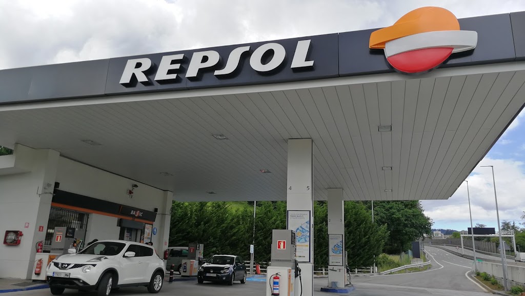 Estacion de Servicio Repsol — Surtidor de combustible