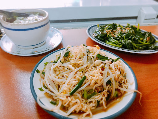 城門碗粿肉粽傳統美食(鱸魚湯) 的照片