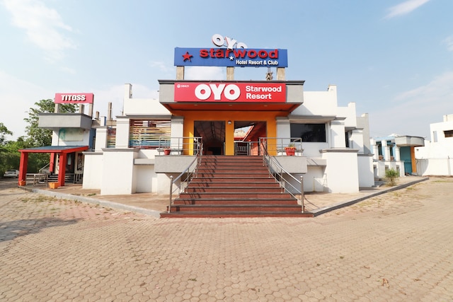 Oyo 30621 Starwood Resort