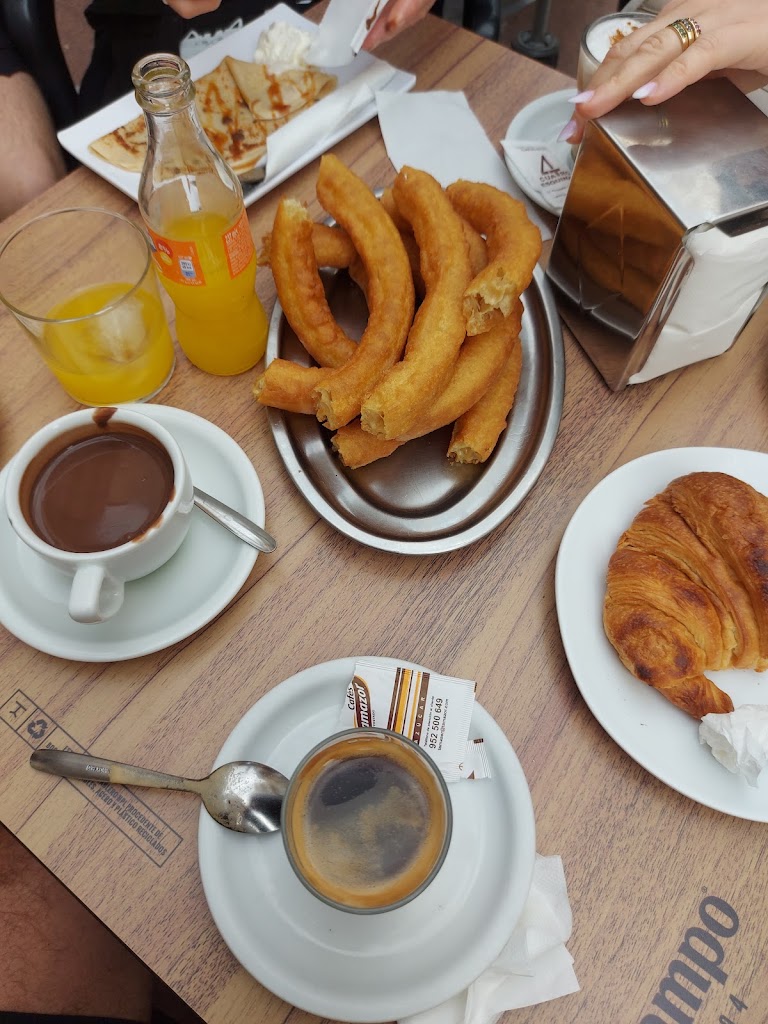 Cafe Bar las Cuatro Esquinas — Mas recientes