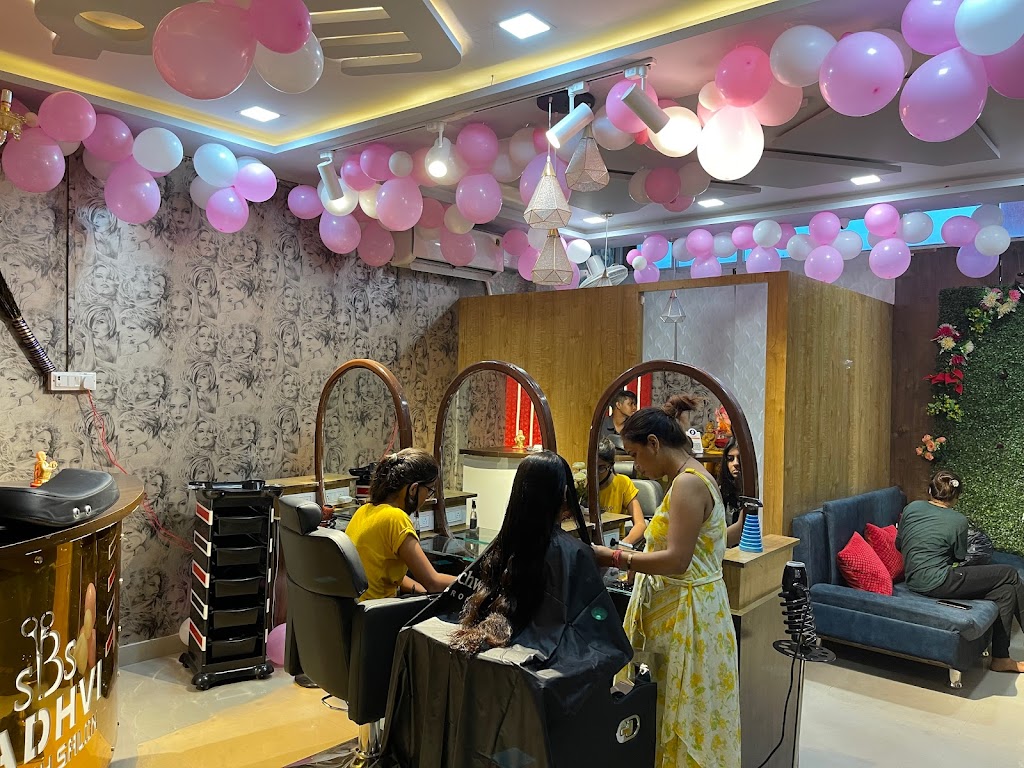 Sadhvi Unisex Luxary Saloon
