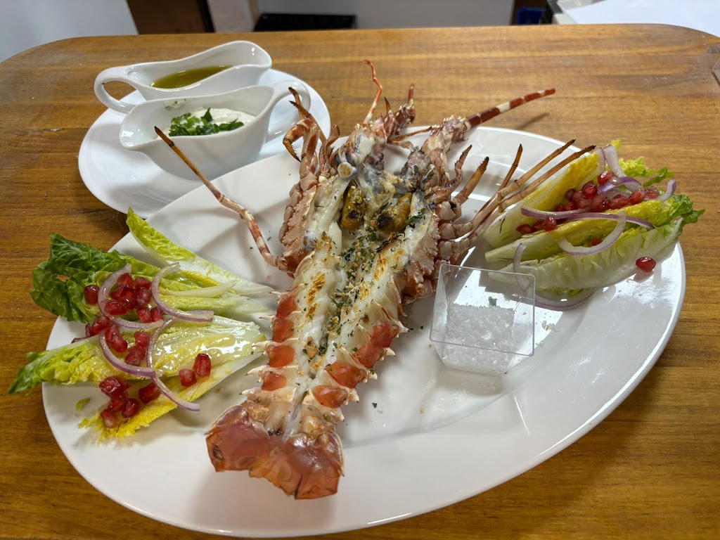 Marisqueria El Capitan — Comida y bebida