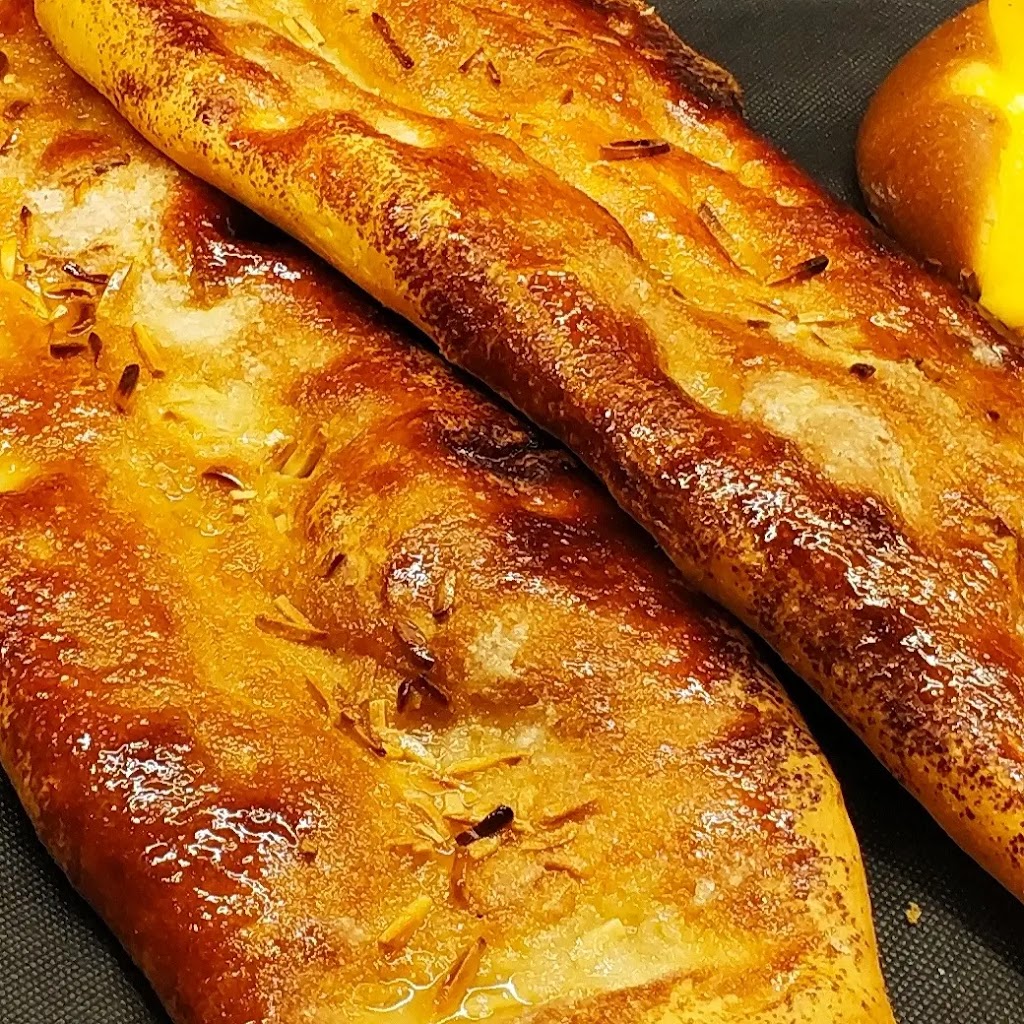 DOLC & SALAT Degustacio — Comida y bebida