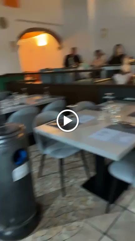 Wine Dine international Restaurant & bar — Ambiente