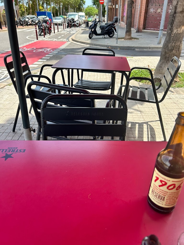 Bar Ajedrez — Comida y bebida