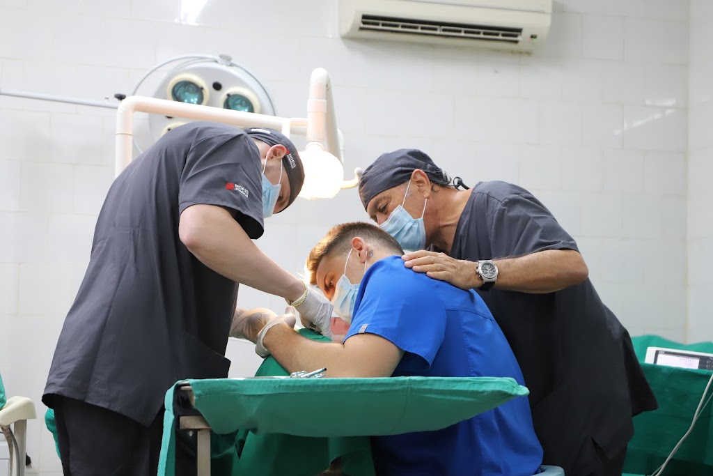 Cursos de Implantologia y Estetica