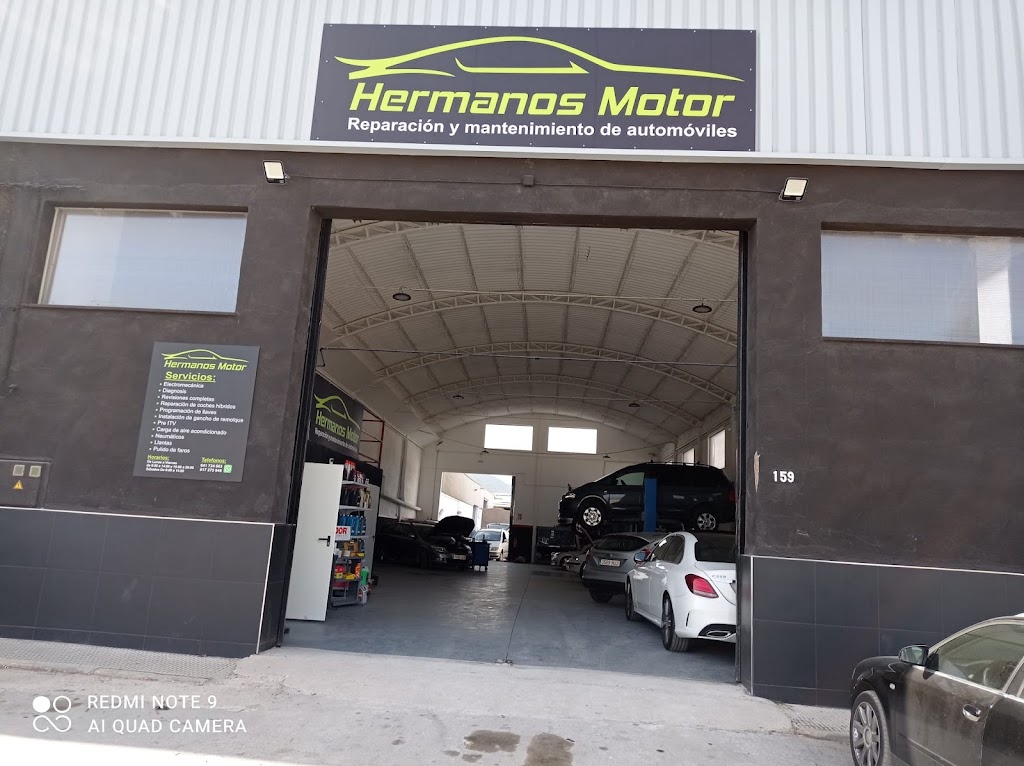 Taller Hermanos Motor — Exterior