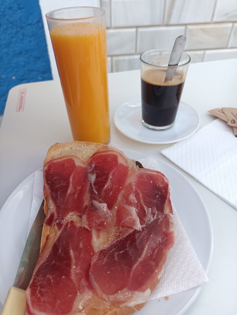 Bar Lobato — Comida y bebida