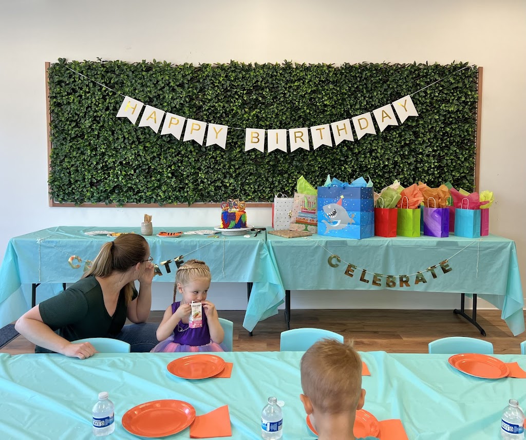  Little Whale Tumble School