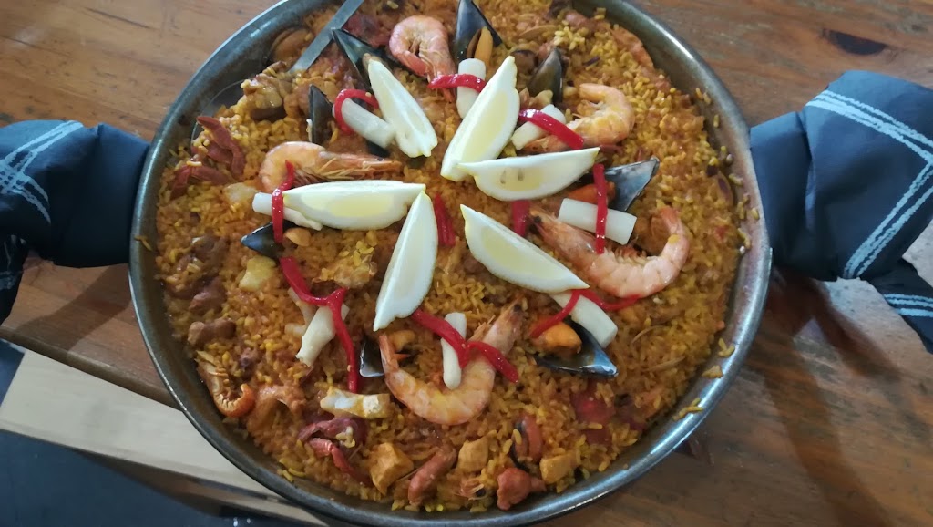 Restaurante La Guagua — Comida y bebida