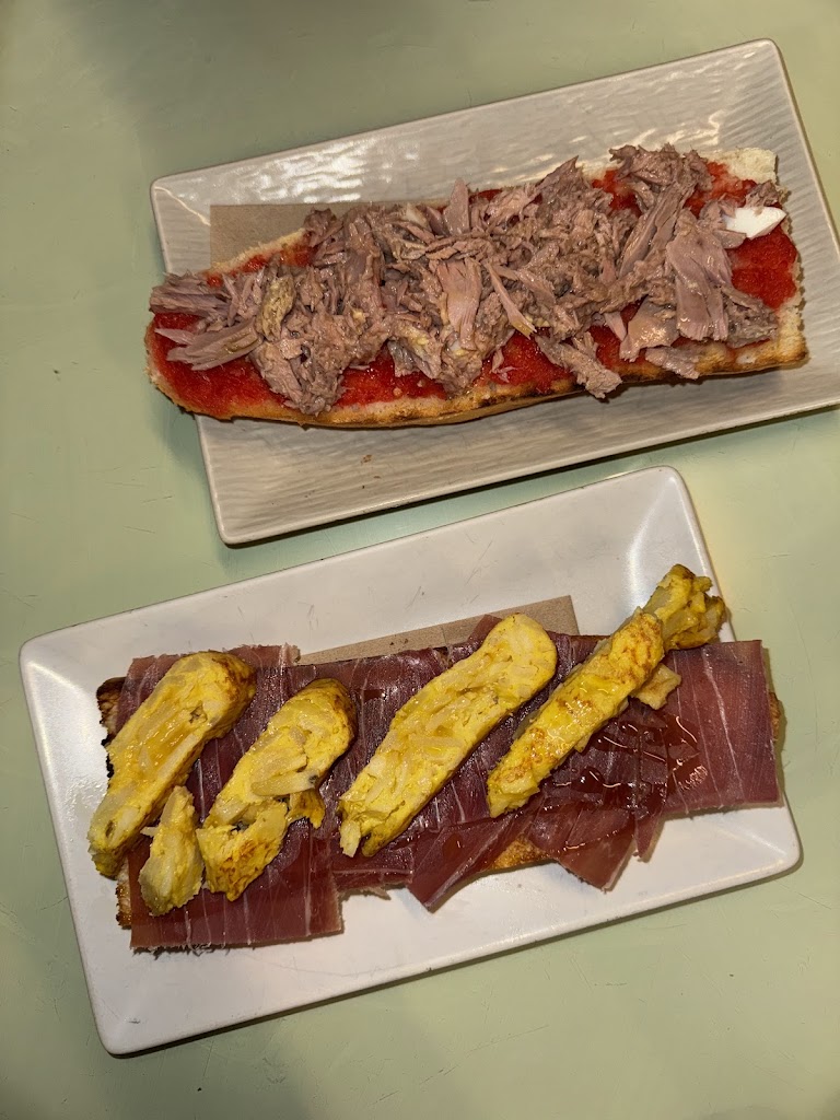 Cafe Macchiato — Comida y bebida