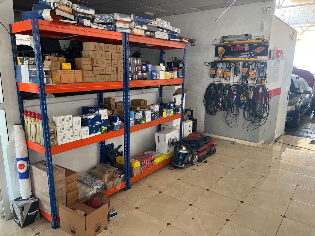 Talleres multimarca — Interior