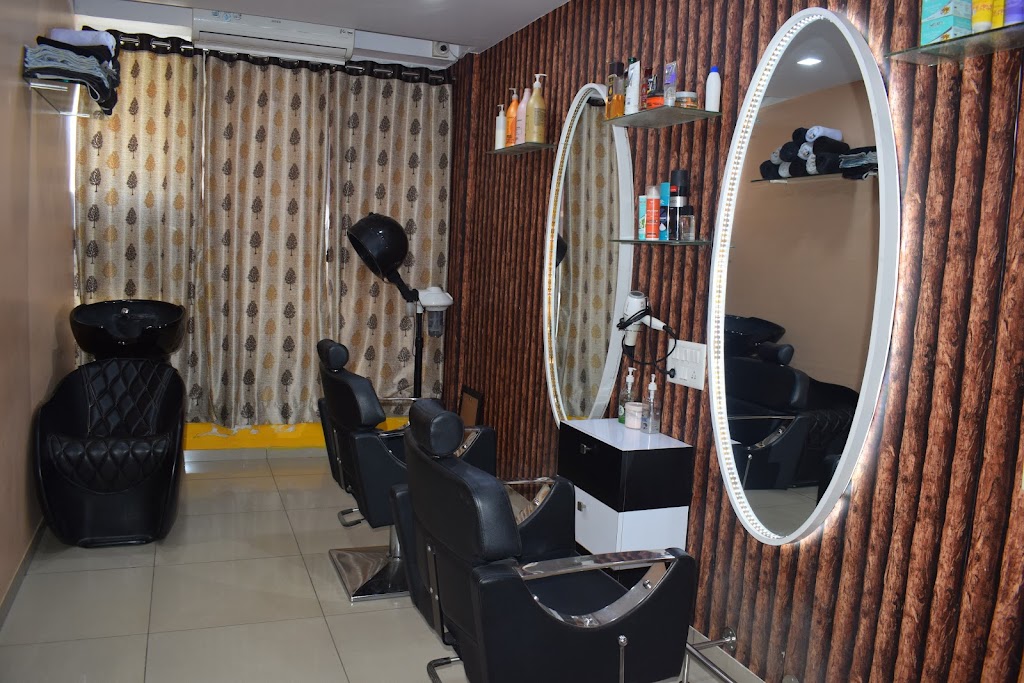 Neeva Unisex Salon Bridal Studio And Academy