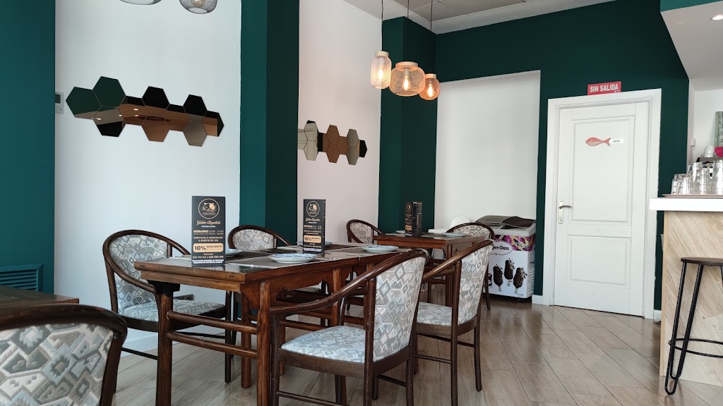 Golden Chopsticks — Ambiente