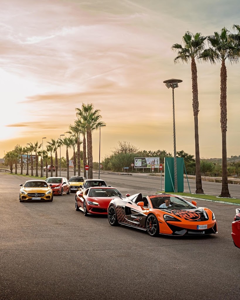 DELUXE CAR RENTAL / ALQUILER DE COCHES DE LUJO , LAMBORGHINI , MCLAREN , FERRARI , PORSCHE , BMW