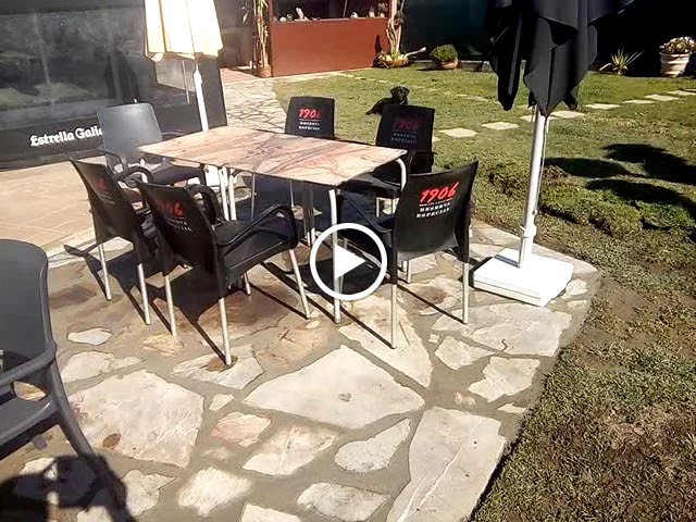 Bar Taperia Jose — Videos
