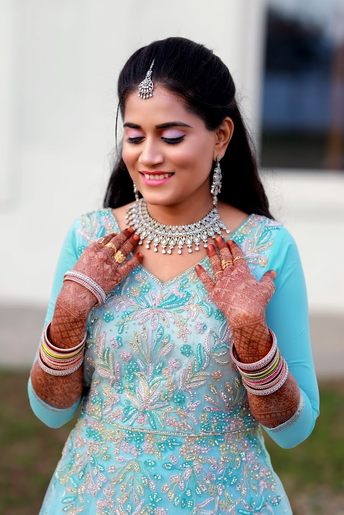 Lovelyz Beauty Parlour For Ladies Only