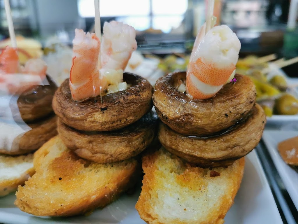 Bar Biarritz — Comida y bebida