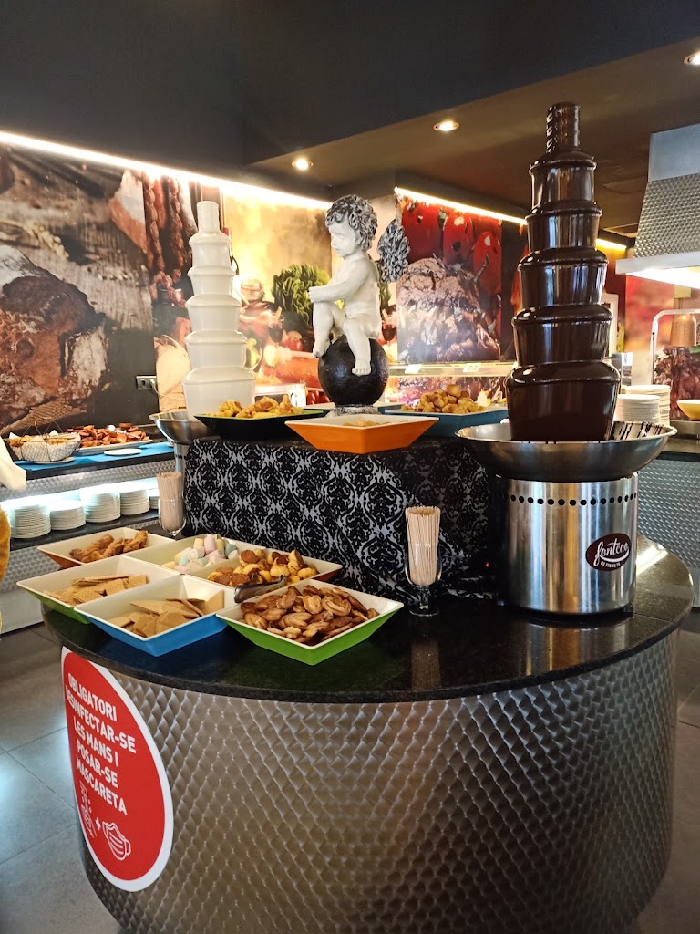 Gran Buffet Libre Girona G.B.L — Comida y bebida