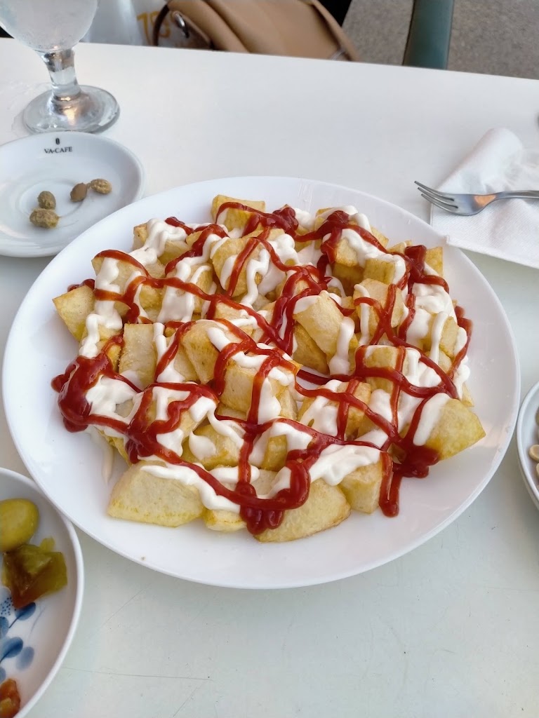 Bar Restaurante El Cantonet — Patatas bravas
