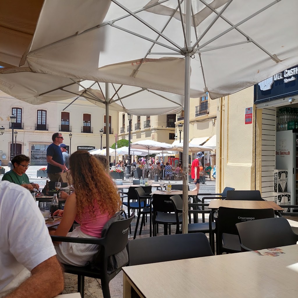 Taberna El Puente — Ambiente