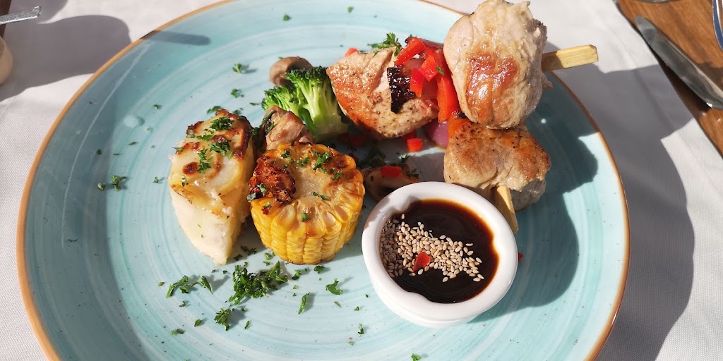 Restaurante Las Coronas — Comida y bebida