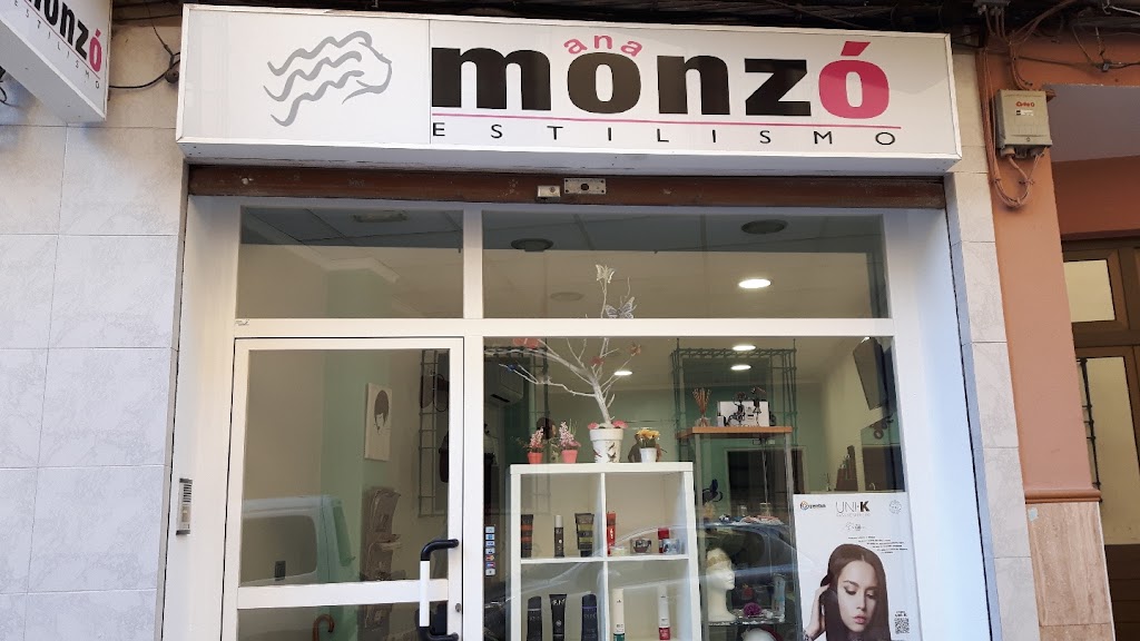 Ana Monzo Estilismo