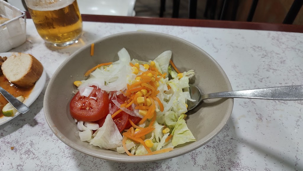Bar Hermanos Chacon — Comida y bebida