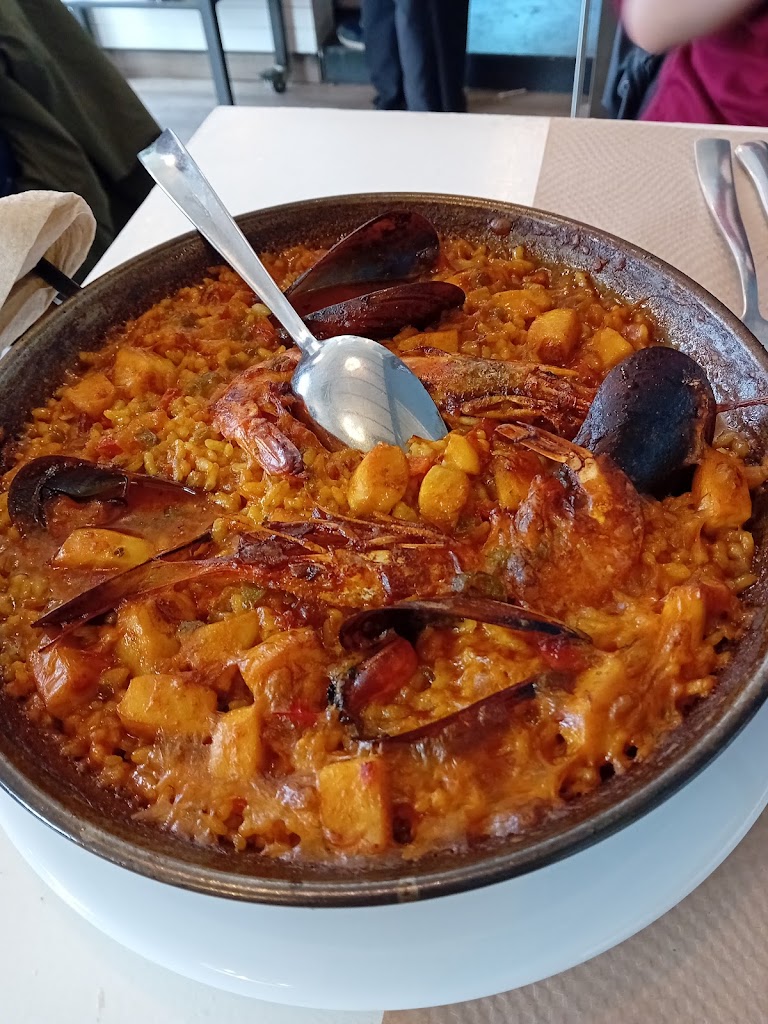 Restaurant Toni Tapia — Paella