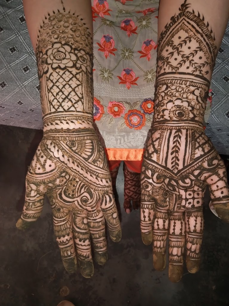 Komal Beauty Parlour