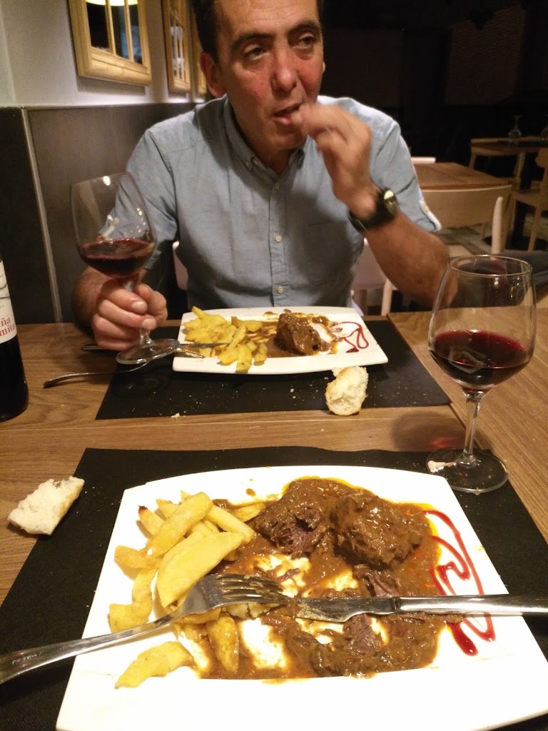 NIHAN — Comida y bebida