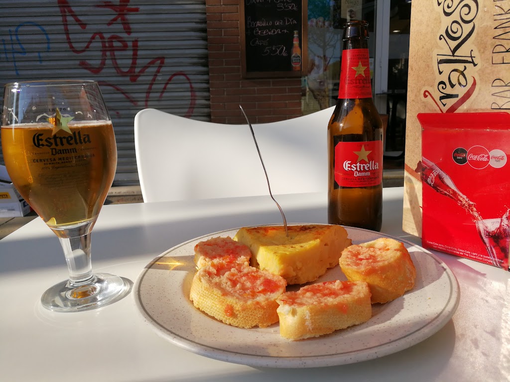 Bar Frankfurt Krakoski — Comida y bebida