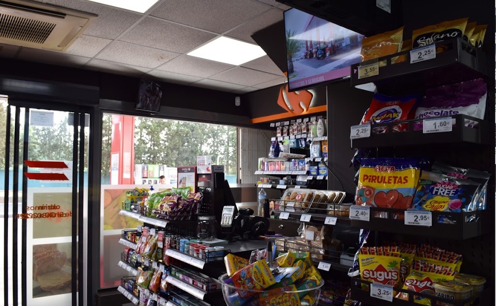Estacion de servicio Cepsa — Interior