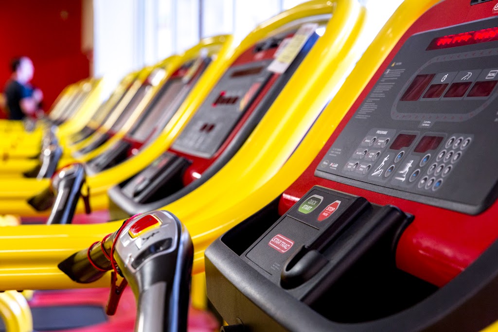  Retro Fitness