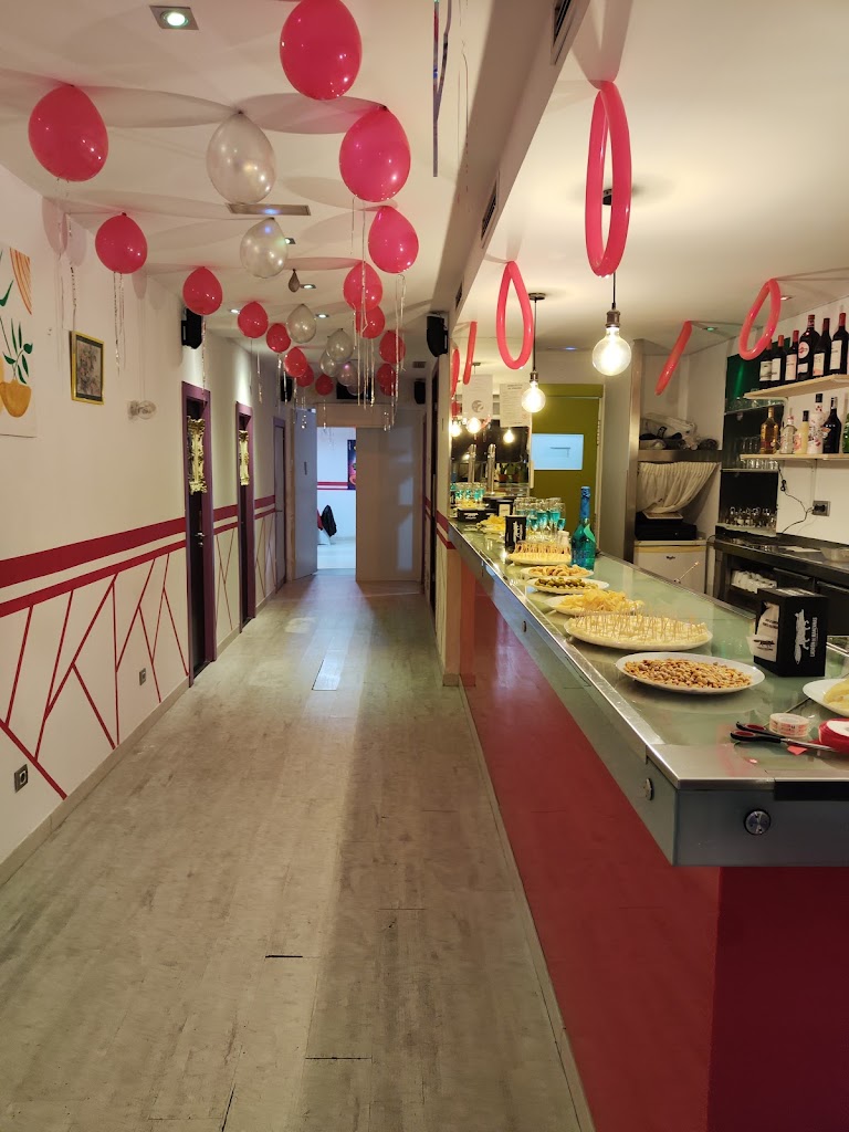 Oasis disco bar