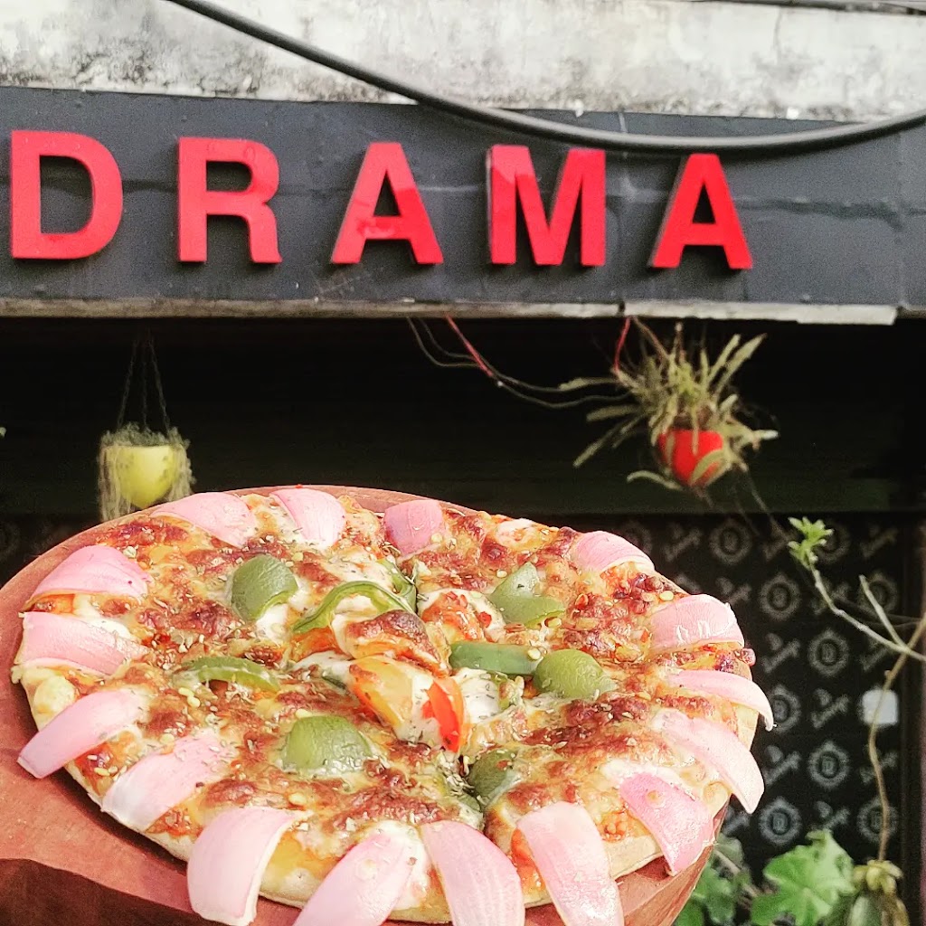 Drama cafe and lounge