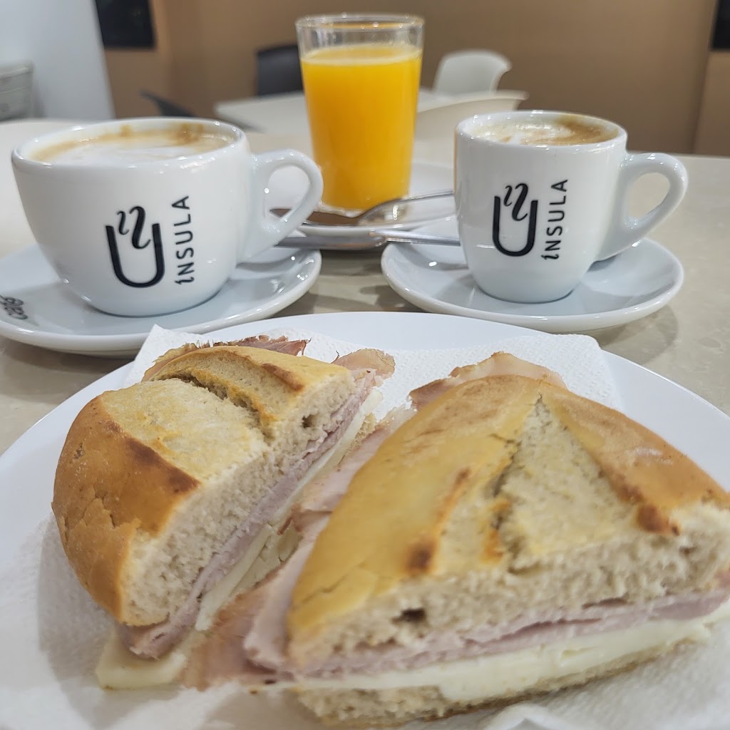 Cafeteria el nuevo Alma de Cafe — Comida y bebida