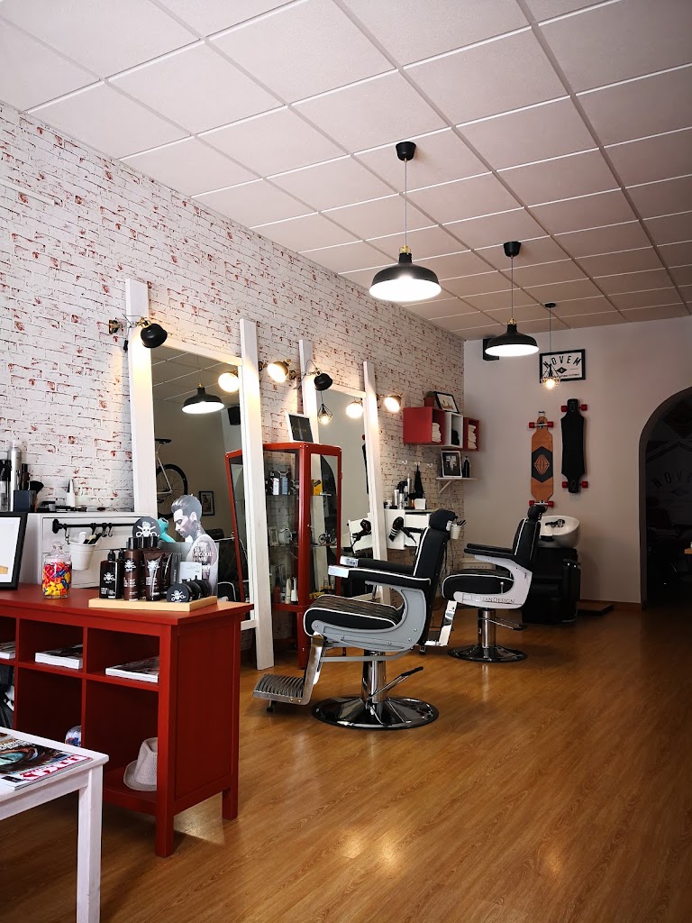 Novem barbershop & street clothing — Interior